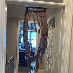 Esley Brown Fringe infinity Scarf(bw)